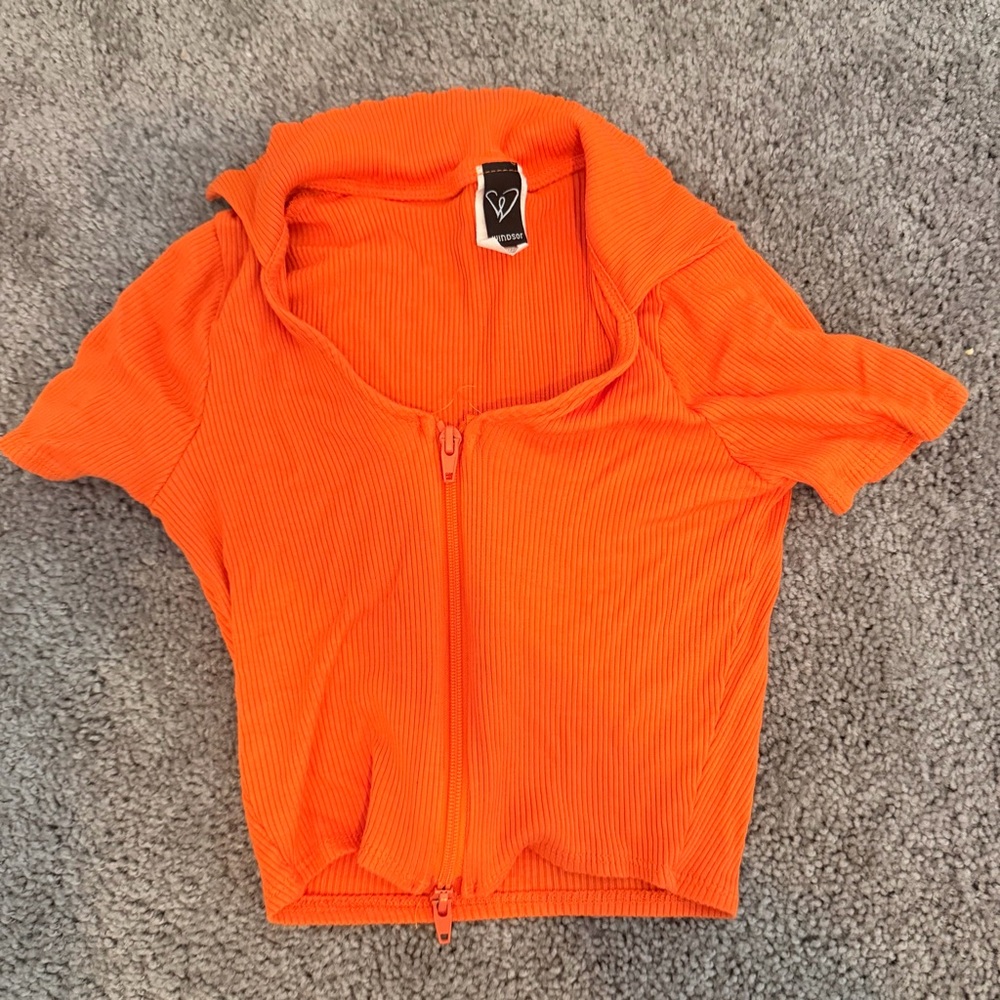 Windsor Neon Orange Ribbed Zip-Front Crop Top size medium